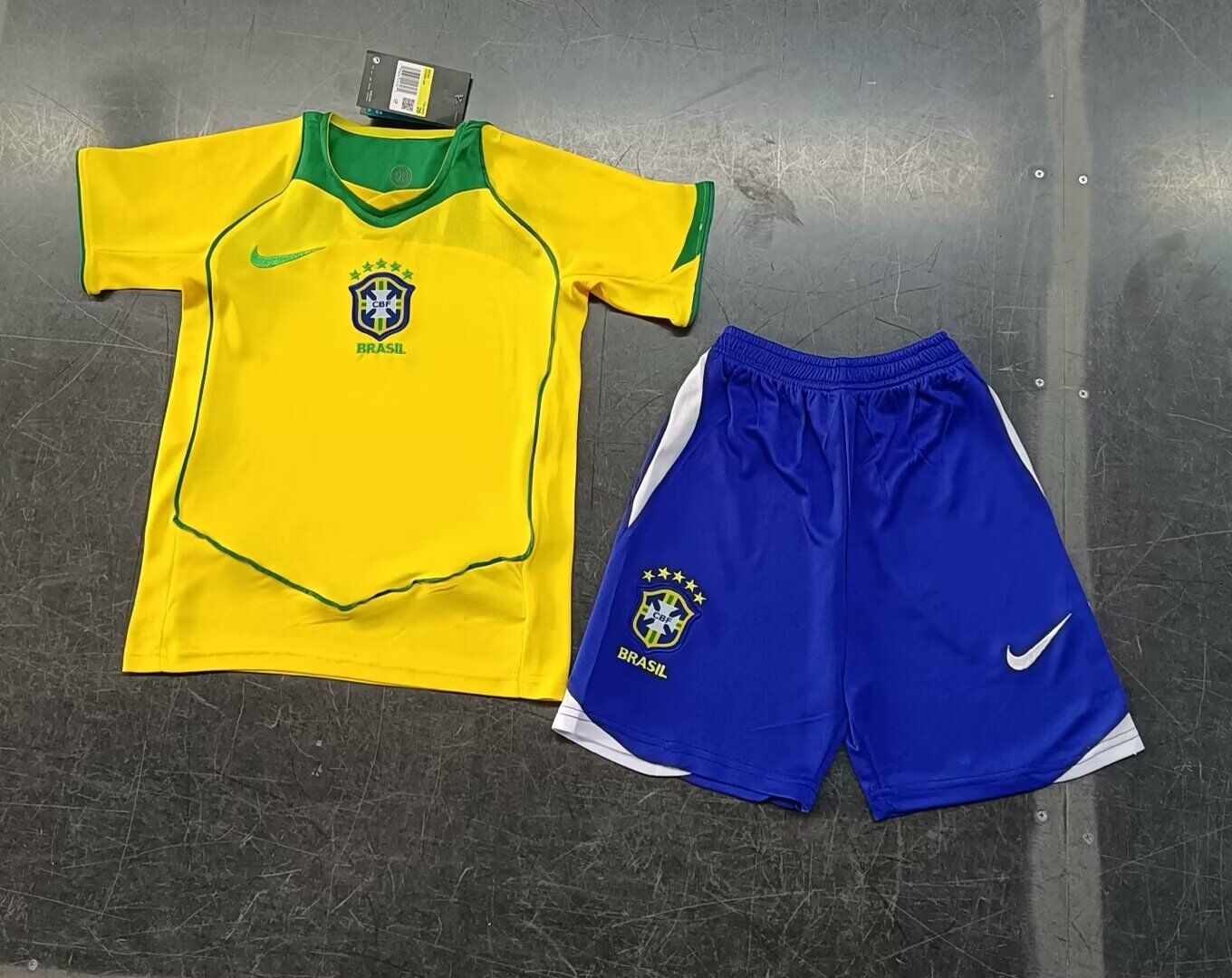 Kids-Brazil 2004 Home Soccer Jersey